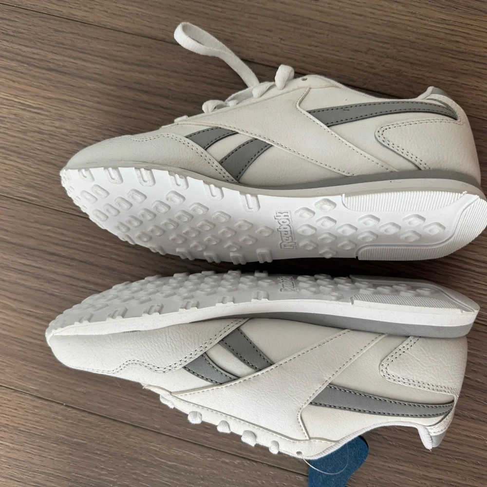 Reebok Classic White and Gray Trainers - Picture 5 of 6